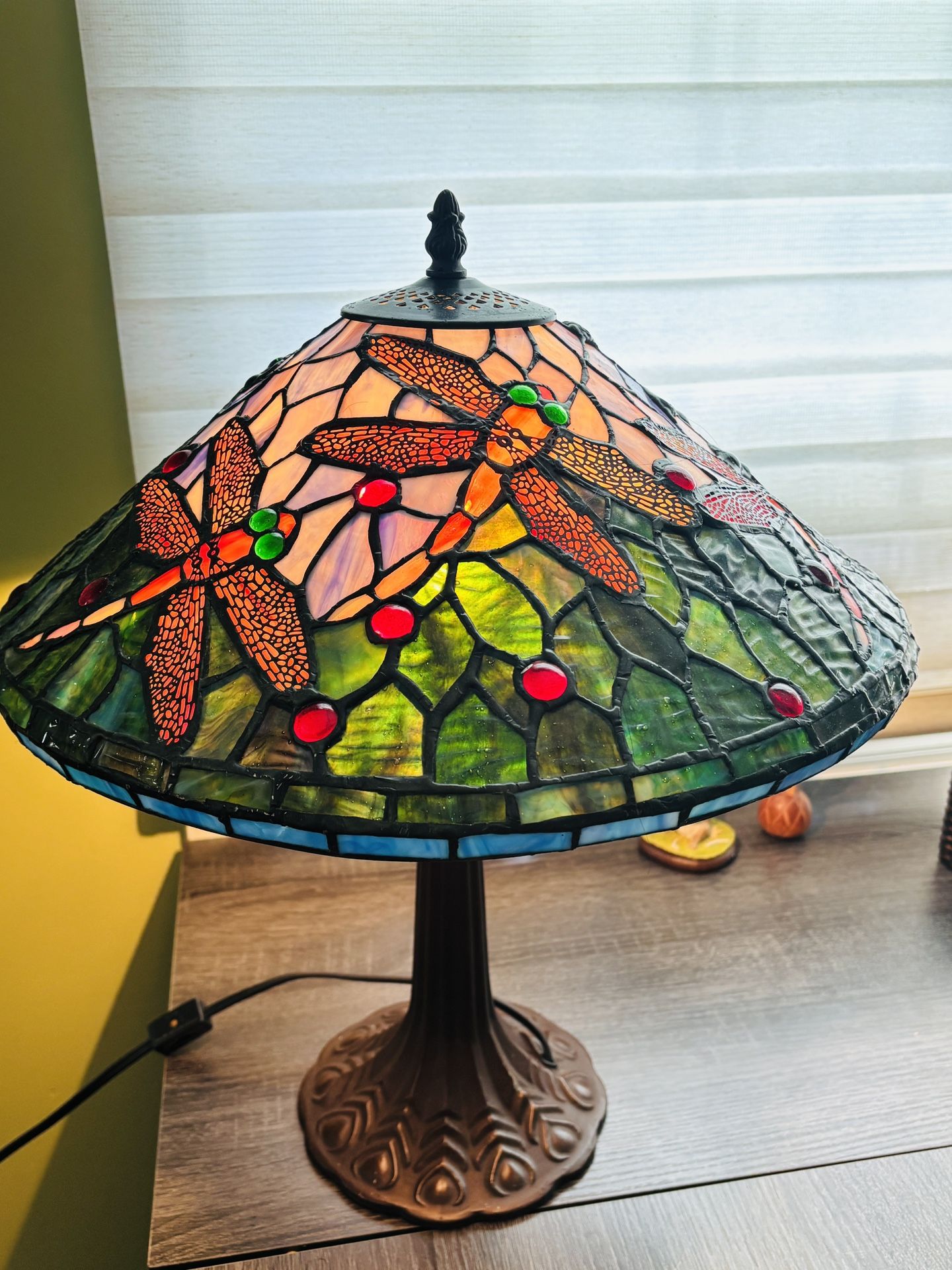 Tiffany Style Dragonfly Lamp – 19” Stained Glass, Bronze Base