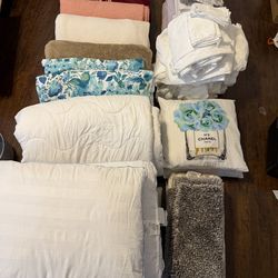 Box full - Blankets-sheet sets-towels-pillows-bath mats