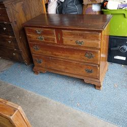 Vintage Dresser/42 X 19 X 33 Inches 