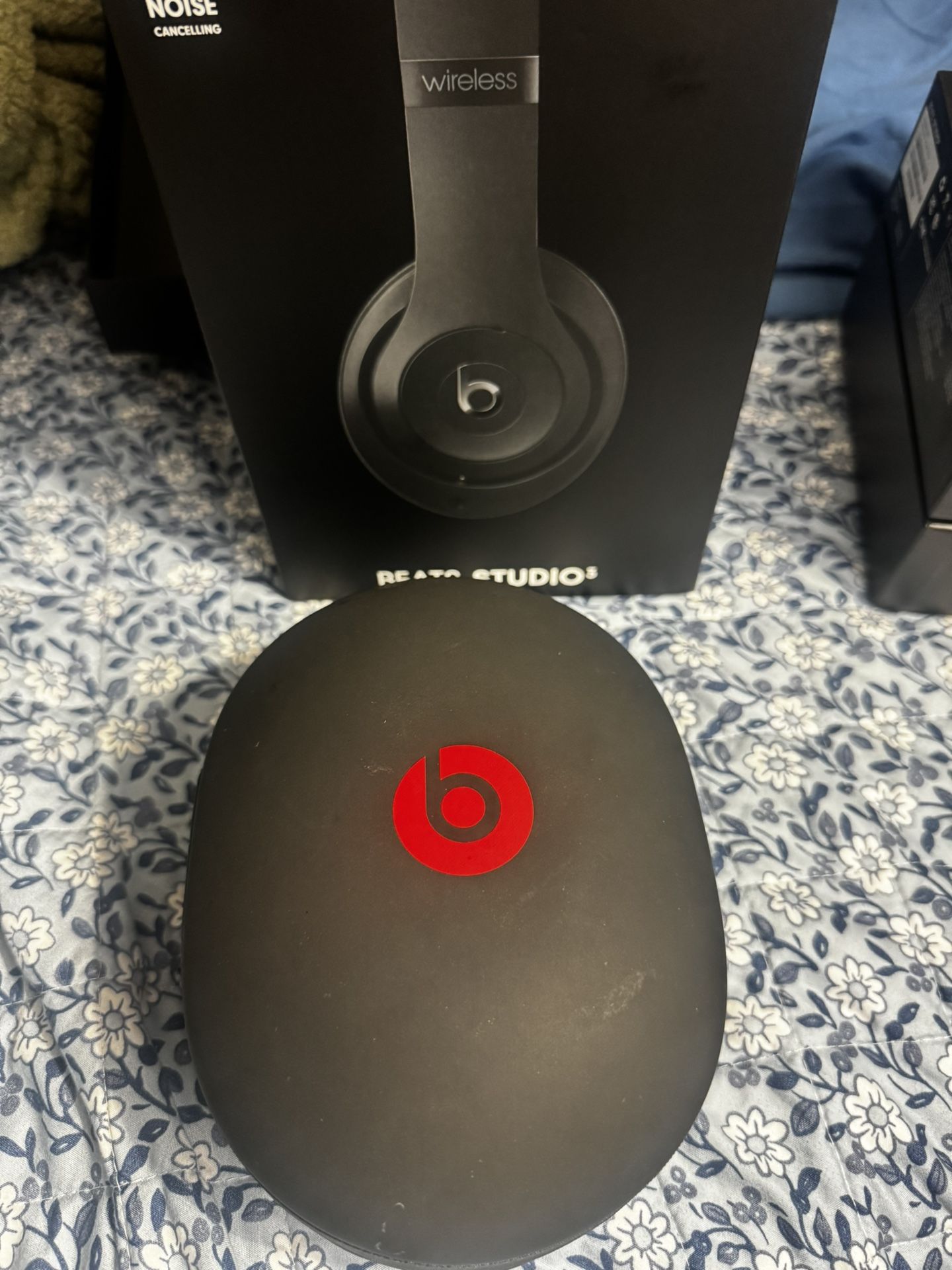 STUDIO 3 BEATS BY DR. DRE WITH ACTIVE NOISE CANCELLATION ππ