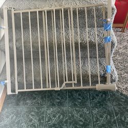 Baby gate
