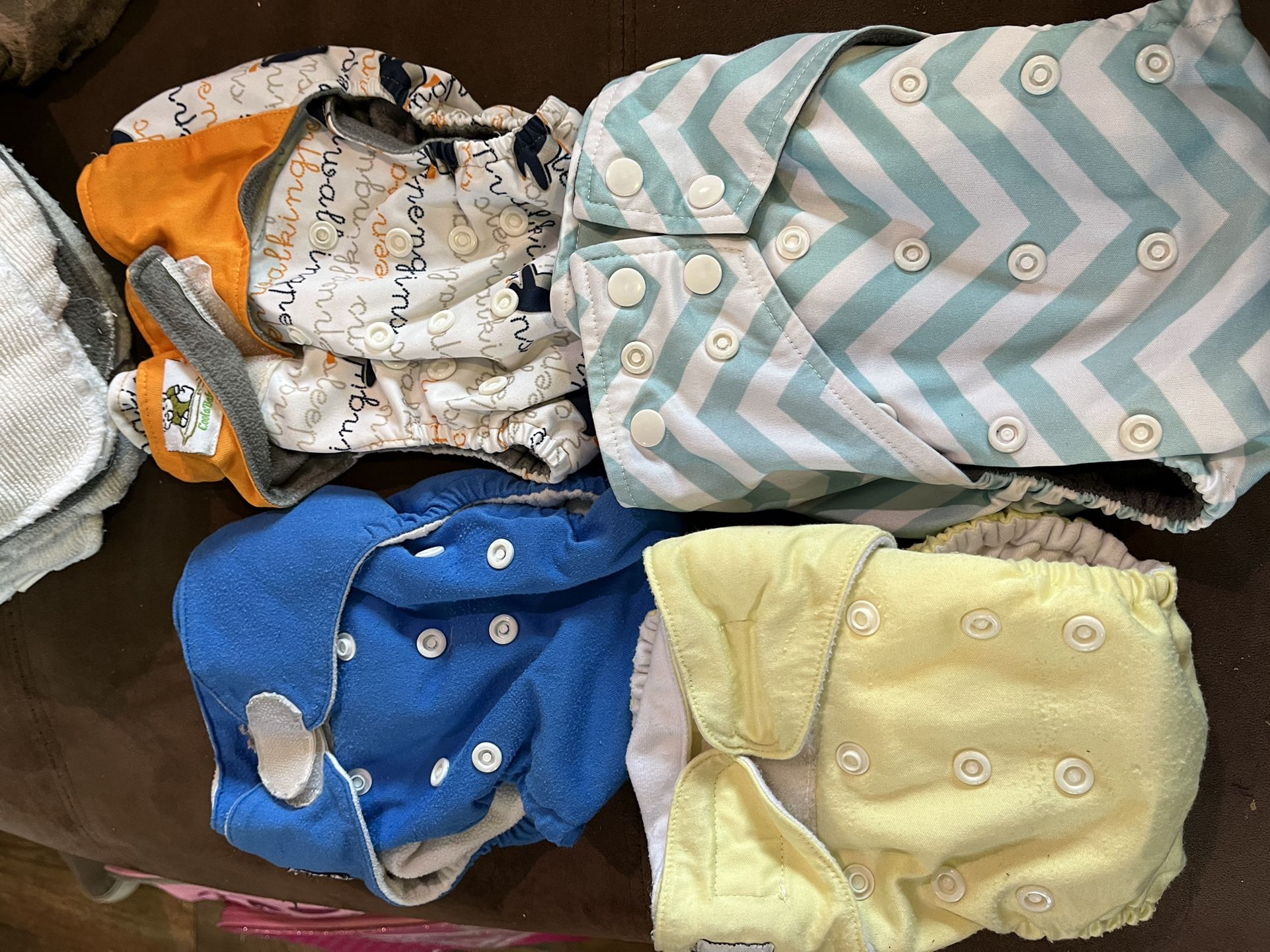 **price Reduced!! *** 8 Cloth diapers, 16 Inserts, Waterproof Dirty Diaper Bag