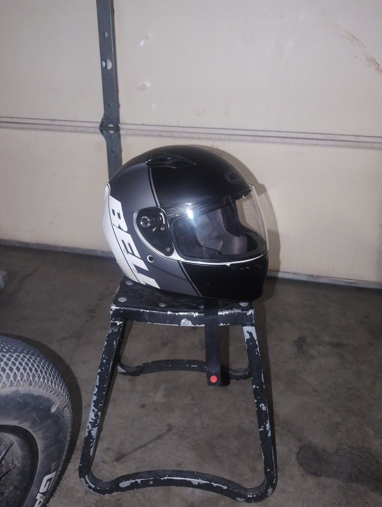 Bell Qualifer Street Bike Helmet 