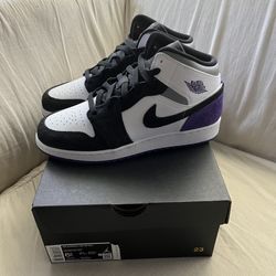 Air Jordan 1 Mid Purple White Black New Size 6.5y GS