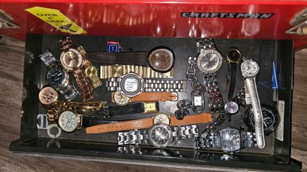 Assorted men and women Watch lot