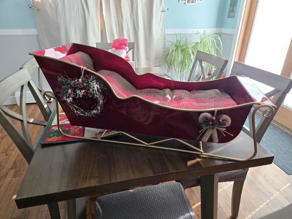 Santa Sleigh Decor