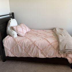 Twin Bed w/Memory Foam Mattress 
