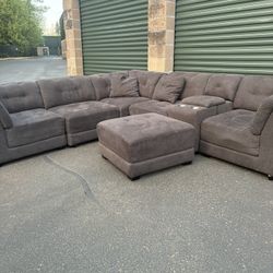 Large Gray Sectional w/ Ottoman + Cup Holders 🔥 Clean & Comfortable