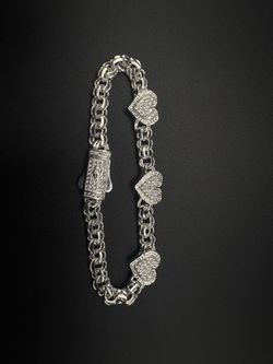 Chino link bracelet with hearts