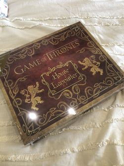 Game of thrones stationary set