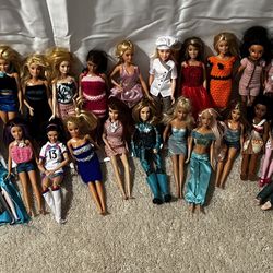 Variety of Barbies, Total of 39 for total of $100