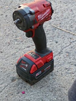 Milwaukee M18 Fuel Compact Impact Wrench