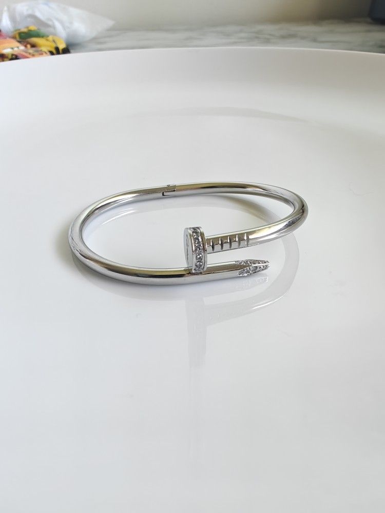 Nails Bracelet With Zirconia Stone Unisex Bracelet 