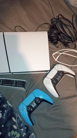 PlayStation 5 Disc Edition Bundle – Excellent Condition