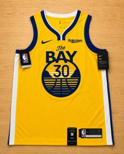 Stephen Curry Autographed Golden State Warriors Jersey – Beckett Certified (Size Medium) 🏀