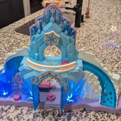 Fisher-Price Little People Disney Frozen Ice Palace