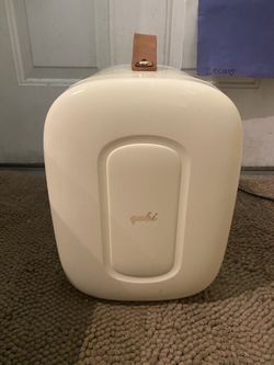 QUBI 5 Liter Mini Fridge (Professional Compact Fridge For Skincare, Cosmetics, Makeup)- See My Other Items😀