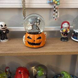 Nightmare Before Christmas Snowglobe