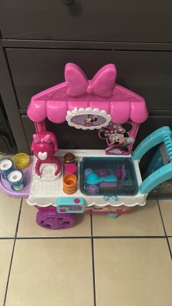 Minnie mouse ice cream cart