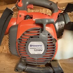 Husqvarna Gas Handheld Leaf Blower