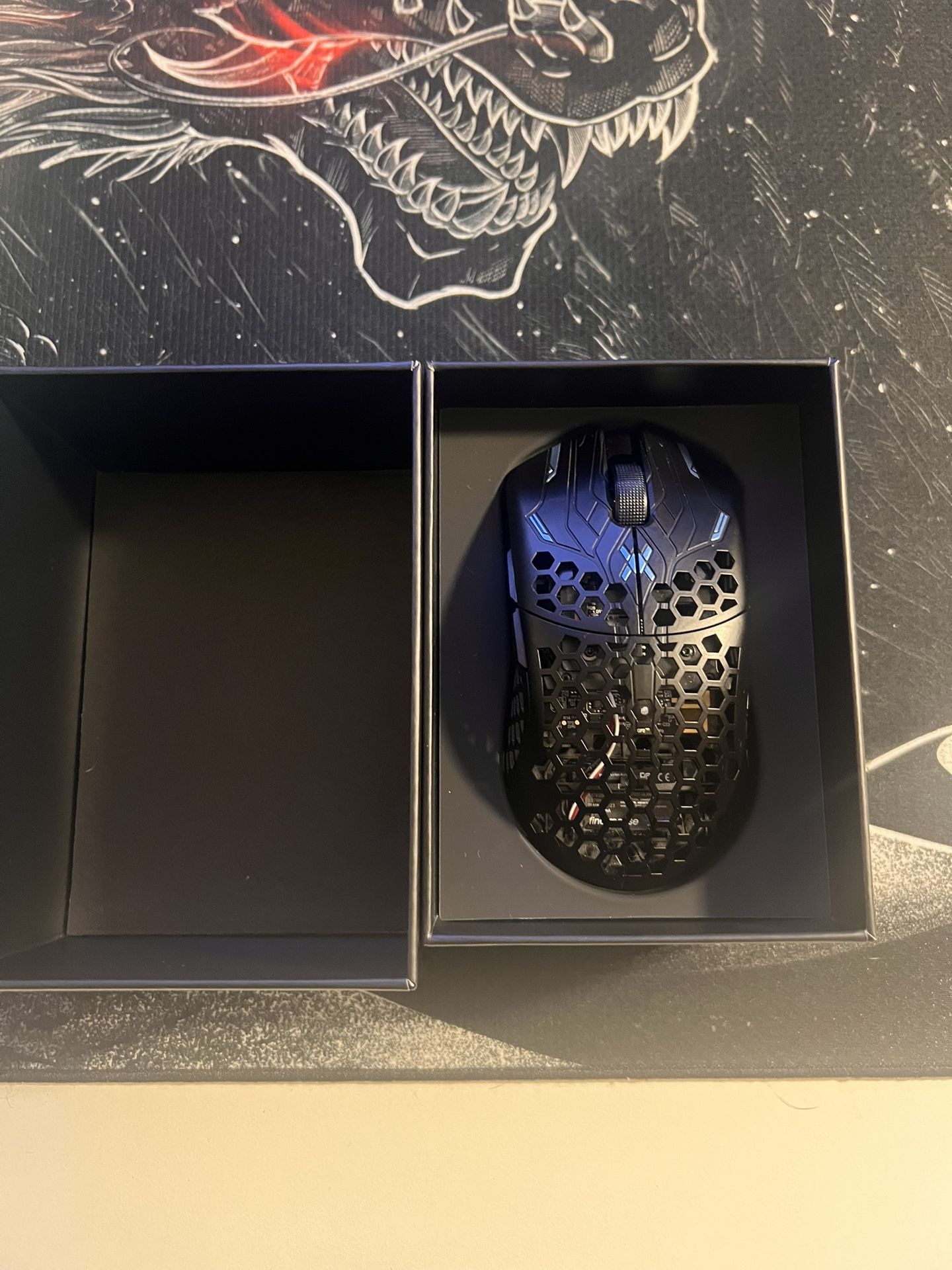 Finalmouse UltralightX ULX Phantom Lion