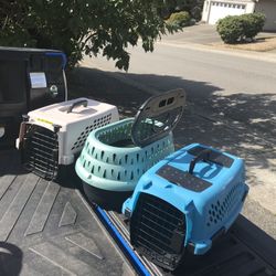 Small Dog Cat Rabbit Bunny Kennel Crate Carrier Like New 20” L by 10” W by 10” H $20 Each