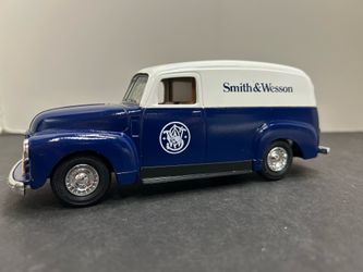 Smith & Wesson 1950 GMC Panel Van Die-Cast Bank