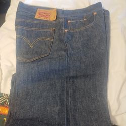 Levis