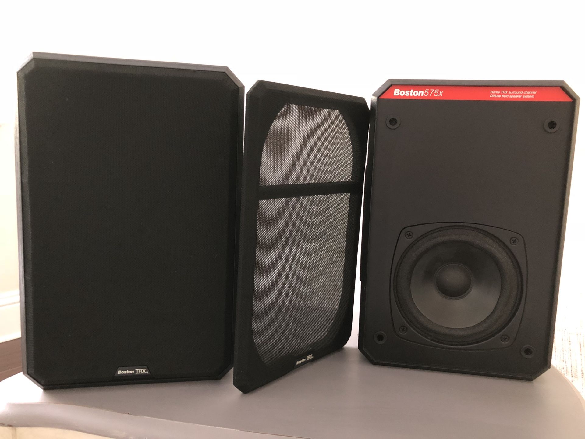 Boston Acoustics 575x, THX certified rear speakers.
