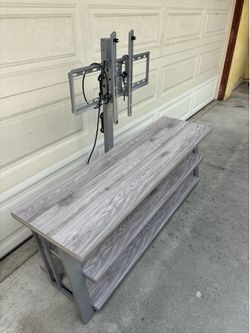 Entertainment unit/tv mount