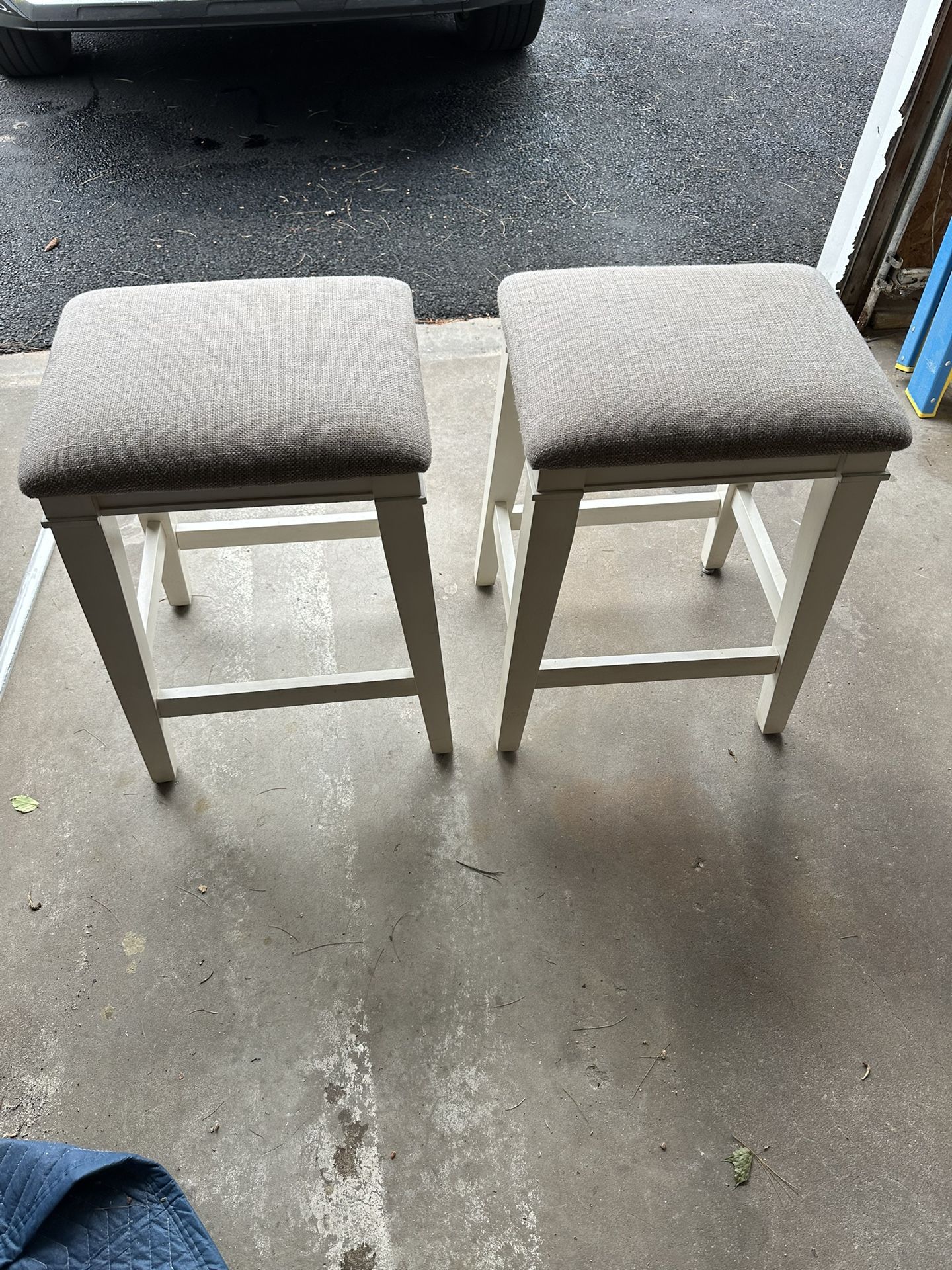 Breakfast Bar Stools