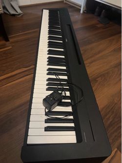 Yamaha Digital Piano P-143 (used, 88 key)