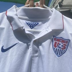 Nike USA 2014 Soccer Jersey Size M 60$ Obo