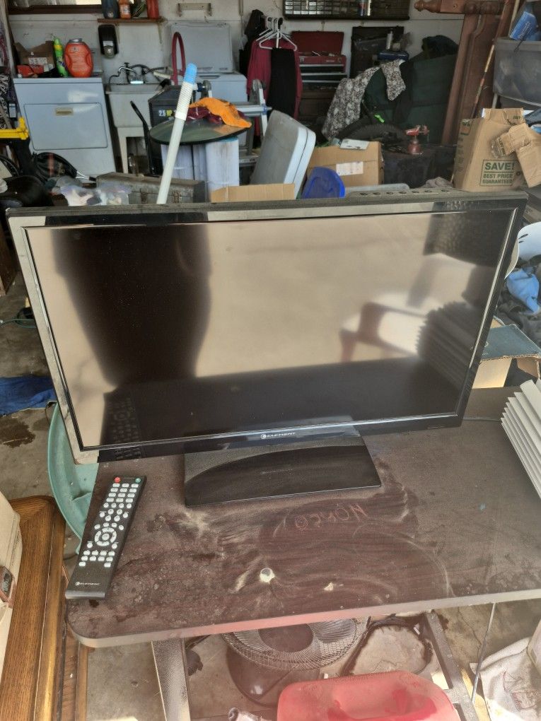 24" Flat Screen Tv