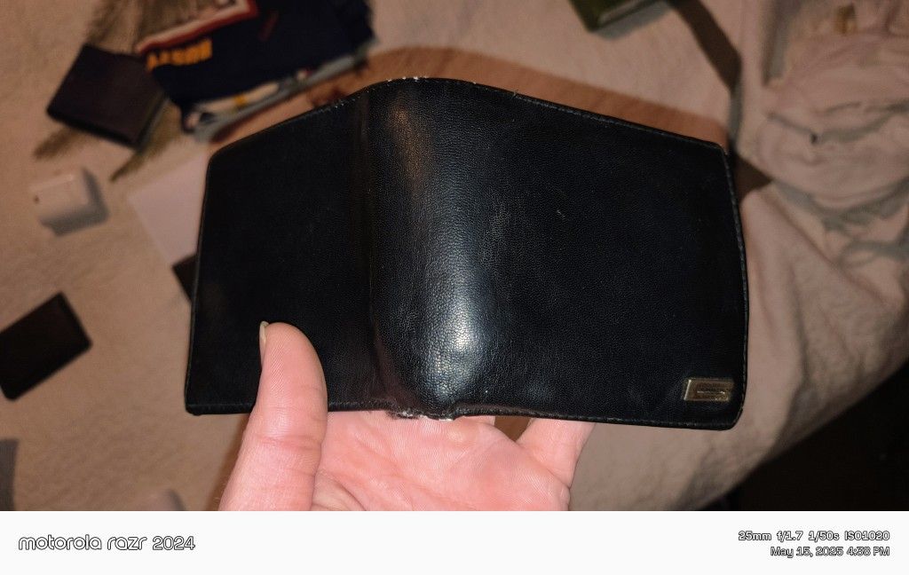 Mens Bifold Gucci Wallet