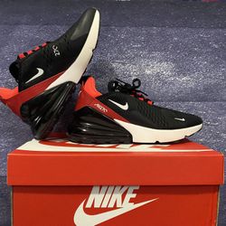 NIKE AIR MAX 270