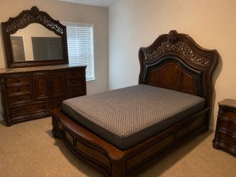 Bedroom set