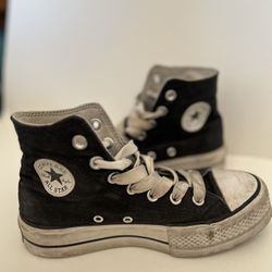 Women’s converse high top platforms size 5.5