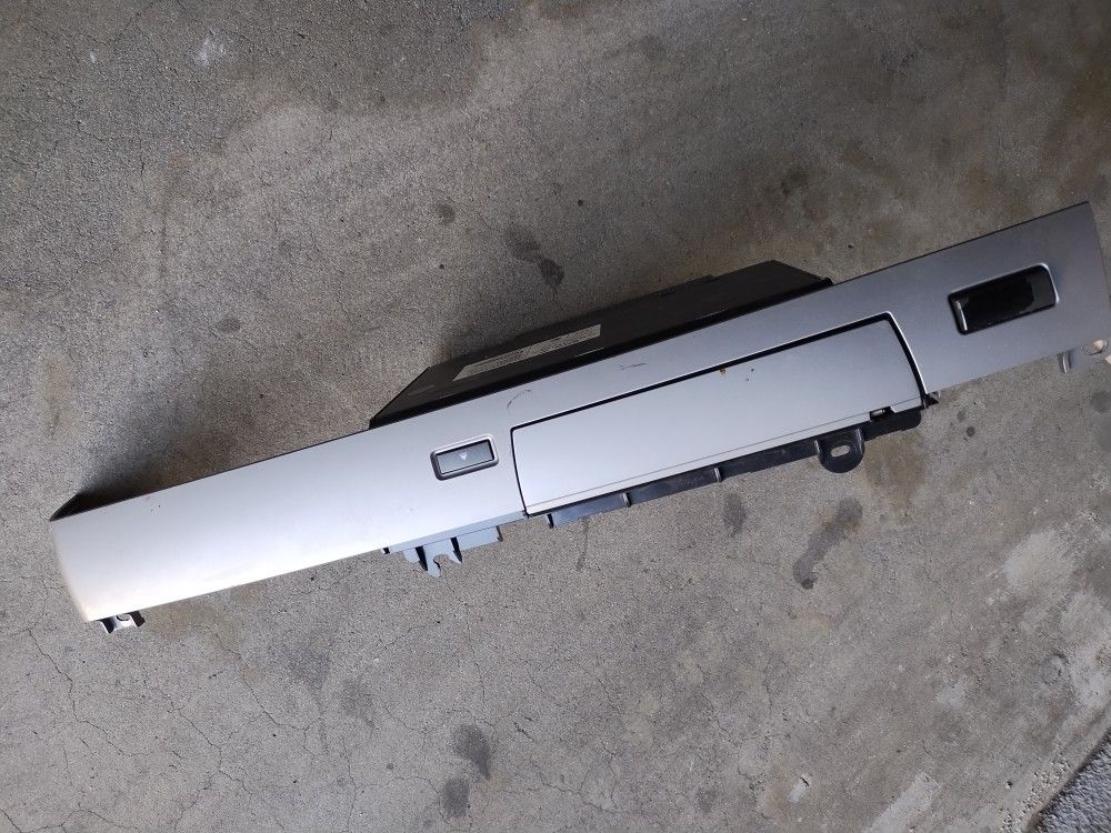 CD Changer For BMW 750 Li And 750 i