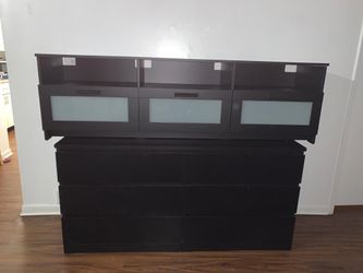 Dresser / TV Stand