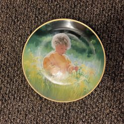 2 Donald Zolan collector plates in Ribbons and Roses and a Time for Peace