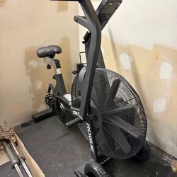 Echo-Rogue-V3-Bike