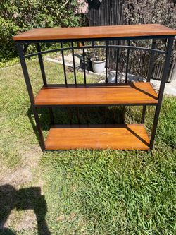 Elegant shelf set