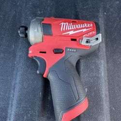 Milwaukee Fuel Surge 