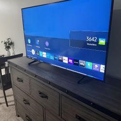Samsung 50" Smart Tv With Wall Mount Optional 