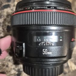 Canon 50mm 1.2 L Lens