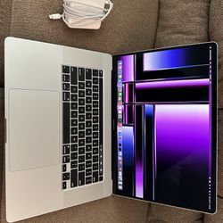 2019/2020 MacBook Pro 16”, 2.4ghz 8-cores i9, 64gb Ram,512gb ,4GB Dual Graphic