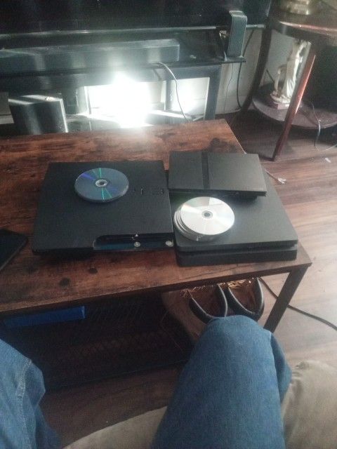 Ps2 Slim Black, PS3 and 4 with games for each