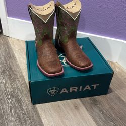 Girl Ariat Boots