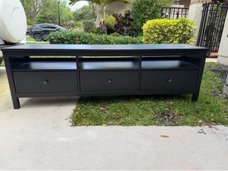 Black 6ft TV Stand